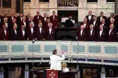 Stoke-on-Trent MVC and Biddulph MVC singing with Bob Slinn conducting